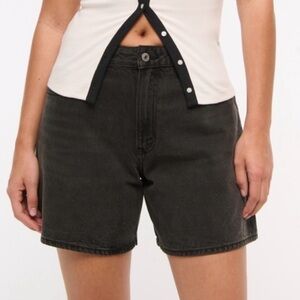 NWT Abercrombie & Fitch The Loose Short High Rise Black Jean Short - Curve Love
